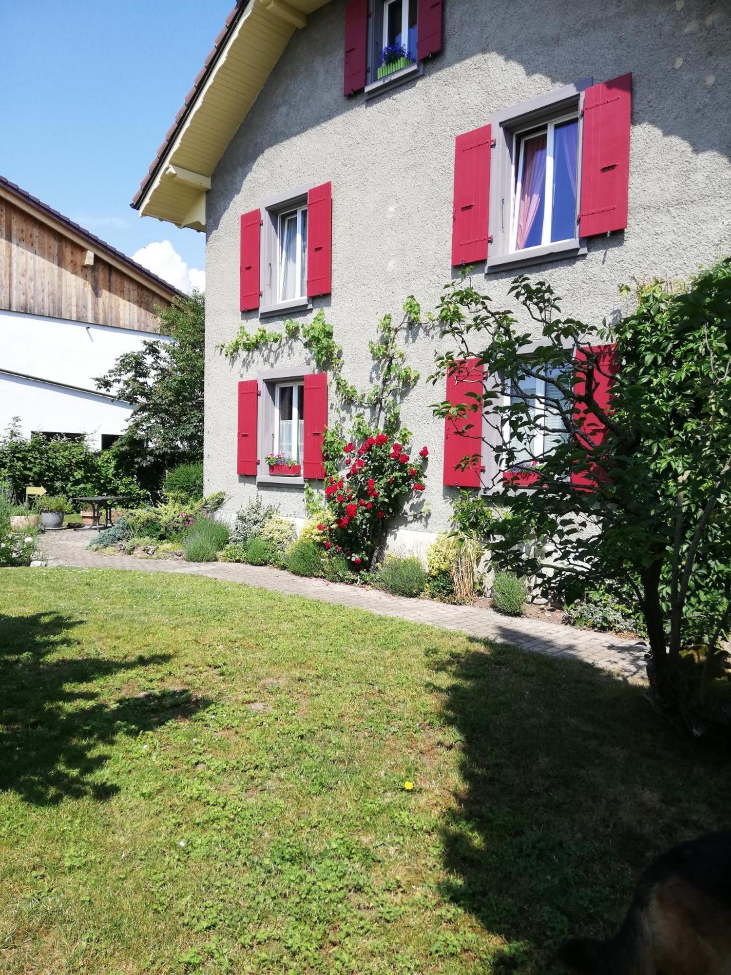 Bed and Breakfast Lucky Duck Cudrefin Экстерьер фото